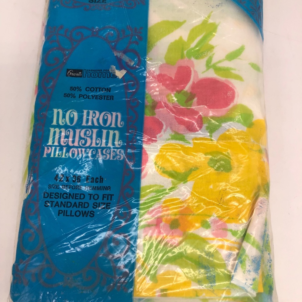 Vintage Grant’s Swinging Floral No Iron Muslin Pillowcases Standard NOS